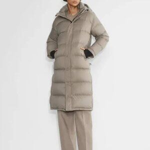 Aritzia The Super Puff Mid Coat